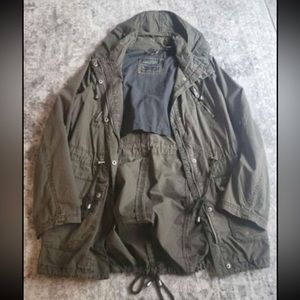 Levi’s Women Hooded Utility Jacket